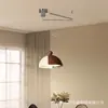 Candelabro Vintage de Comedor Estilo Francés, Moderno y Sencillo, Modelo de Diseñador con Brazo Oscilante Ajustable, Iluminación Atmosférica para Mesa de Comedor y Barra de Bar