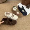 Sapatos Mary Jane de Pelúcia para Mulheres 2026 Novo Estilo de Inverno com Adição de Lã para Aquecimento, Sapatos Baixos Slip-On Fashion com Velcro e Bico Baixo