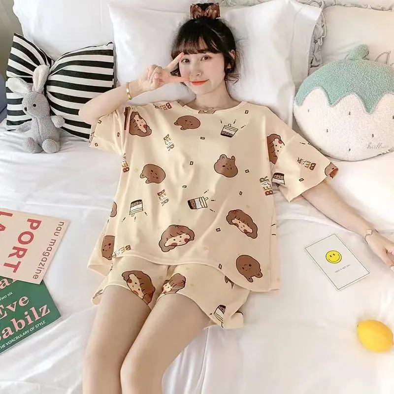 水杯熊女孩.jpg