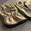 Guantes de soldador de piel de vaca grado AB en stock, piel de vaca de capa superior, resistentes a altas temperaturas, suaves y cómodos, guantes protectores para soldadores
