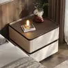 Mesa de cabeceira de madeira maciça, novo modelo 2026, para uso doméstico, estilo minimalista italiano, tamanho pequeno, design de luxo leve e uma sensação de alta qualidade