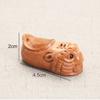 Suministro del Fabricante Zapatos Cabeza de Tigre de Caoba, Zapatos Bordados, Paso a Paso, Zapatos Pequeños, Pulseras, Arreglo de Accesorios Pequeños, Cabello Humano