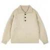 Nuevo suéter casual de moda estilo old money de lujo ligero con decoración de botones en la solapa y manga larga para hombre, cárdigan de punto de manga larga para hombre