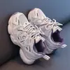 Zapatillas de papá de malla bicolor morado y rosa para niños 2026 Transpirables Suela Gruesa Absorción de Impactos Para Niños Mayores Casual Versátiles Deportivas Modernas