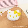 Muñeco de Dibujos Animados Gato Kt Accesorios de Felpa Ropa para Niños Zapatos Calcetines Accesorios de Broche Decoración de Bolsos Materiales Venta al por Mayor