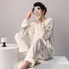 Conjunto de Pijama Novo Estilo Corte Francês para Primavera e Outono para Mulheres Doce Acabamento em Renda Floral Manga Longa Adequado para Usar Fora ou em Casa
