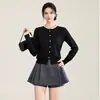 2613901-24-agulha Suéter de malha canelada firmemente tecida em Tencel Lenzing com lantejoulas bordadas, gola redonda, top cardigã estilo Chanel