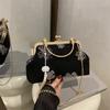 Bolso de Concha de Moda de Este Año 2025 Nuevo Bolso de Cadena Bolso de Mano Personalizado Estilo Étnico Bolso Cruzado Floral de Hombro para Mujer