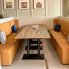 Mesa e Cadeiras de Jantar de Restaurante Ocidental Estilo Francês, Mesa Pequena Retangular Estilo Retrô, Mesa de Jantar de Madeira com Grãos para Uso Doméstico com Cadeiras Macias