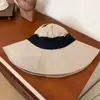 Chapéu de Pescador Estilo Japonês de Algodão e Linho para Mulheres, Novo Modelo de Verão com Pregas Pretas, Protetor Solar, Chapéu Bucket Estilo Artístico Retrô, Emagrece o Rosto, Proteção Solar