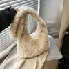 Bolso Cruzado de Hombro Único Color Sólido de Invierno 2025 Nuevo Estilo Coreano de Nicho Bolso Peludo Bolso Cubo de Gran Capacidad