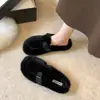 Pantuflas de felpa para exteriores sin cordones para mujer, moda otoño e invierno 2026, con hebilla de cinturón, cálidas pantuflas de algodón de punta cerrada