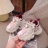 Sapatos de menina, tênis robustos estilo princesa, nova coleção outono 2026, tênis esportivos infantis com tema de gato, tênis de corrida para meninas, tênis brancos