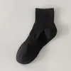 Meias Pretas de Cano Médio para Mulheres, Verão e Primavera/Outono, Resistentes ao Odor, Meias Esportivas Brancas com Faixa, Meias 100% Algodão Masculinas, Atacado do Fabricante de Zhuji
