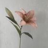 Flor artificial, flor artificial, color retro otoñal, 2 lirios nórdicos, decoración sencilla para mesa de salón, flor decorativa, lirios al por mayor