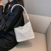 Bolso cuadrado pequeño de celebridad de internet estilo coreano color sólido nuevo color caramelo simple combinable bolso de hombro bandolera para mujer bolso de mano estilo occidental