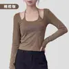 Blusa Longa Estampada S449 com Gola Alta em U e Design Falso Duas Peças, Cintura Marcada, Efeito Emagrecedor, Estilo Moderno, Primavera/Verão