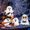 Nuevo Juego de Tres Piezas de Adornos para el Hogar de Halloween Creativo Blanco Lindo Fantasma Decoraciones Venta al por Mayor Amazon