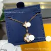 Versión alta collar clásico Monogram con forma de diamante pulsera de cuatro flores nácar blanco flor individual trébol de cuatro hojas V oro lujo ligero mecanizado de precisión CNC