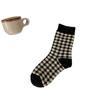 Calcetines de mujer en stock, otoño e invierno, gruesos, a cuadros japoneses, hasta media pantorrilla, de algodón negro cálido para invierno, al por mayor