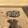 Diseño Exclusivo Deep Space Five Anillos de Boda de Lujo Ligero con Circonita para Mujer, Anillos Personalizados de Alta Gama con Flor y Luna Estelar, Apilables Nuevo Estilo