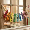 Exclusivo para ventas transfronterizas: Temporada de regreso a clases banner y bandera decorativos de fieltro de colores tipo crayón de tela no tejida para decoración de aula, envío OEM disponible