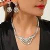 Conjunto de joias em leque totalmente cravejado de diamantes, conjunto de duas peças de colar e brincos vintage cravejados de diamantes, acessórios para vestido de noiva e de noite atacado
