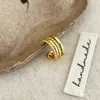 Moda Europea y Americana Diseño Minimalista de Personalidad Manguitos para Orejas Multicapa para Mujer, Estilo de Lujo Ligero, Pendientes de Gama Alta Versátiles para el Día a Día