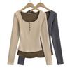 AP24017-24 primavera temprana nuevo estilo americano de deseo puro contraste de color encaje dos piezas falsas cuello en U corte ajustado camiseta de manga larga