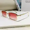 Gafas de Sol Nuevas Europeas y Americanas 2025, Gafas de Sol Cuadradas Literarias, Sencillas y Casuales, Visera Grabada en Metal y Gafas de Protección Solar