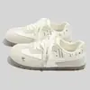 Tênis de Treino Planos Fofos de Nicho Alemães para Mulheres Outono 2026, Sapatos Casuais Esportivos de Moda Versáteis Brancos para Estudantes