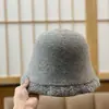 Nuevo Gorro de Lana Tejido Cálido Retro para Mujer, Encaje Delicado, Dulce, Moderno y Versátil, Sombrero de Cubo Pequeño que Resalta el Rostro