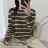 Camisa base de tricô listrada feminina para o outono de 2026, novo top interno de primavera e outono, suéter feminino estiloso de caimento solto para outono e inverno