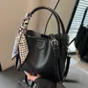 Nova Bolsa de Mão para Mulheres Primavera 2026, Bolsa de Balde de Nicho, Bolsa Simples de Ombro Transversal para o Dia a Dia, Bolsa Feminina da Moda