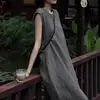 Vestido Vintage de Xadrez de Algodão e Linho Sem Mangas para Mulheres, Estilo Mori Verão 2025, Caimento Solto, Vestido Regata de Linho Reto Emagrecedor