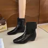 Botas de Cano Curto Quadradas Retro com Salto Baixo Femininas 2026 Outono/Inverno Novas Versáteis com Zíper nas Costas Elegantes para o Trabalho Moda