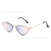 Nuevas Gafas de Sol Metálicas de Diamante con Montura Ojo de Gato, de Marco Pequeño Europeo y Americano, con Borde Afilado, Gafas de Moda para Mujer para Fotografía Callejera, Gafas Transfronterizas