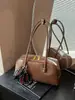 2026 Nueva Bolsa de Hombro Estilo Retro de Gama Alta para Mujer, Bolso Tote de Hombro de Moda de Gran Capacidad, Bolso Almohada para Mujer