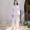 2026 Novo Estilo Doce Pijama de Seda Gelada de Manga Longa e Calça Longa para Mulheres com Estampa de Coração Cardigã Conjunto Solto de Loungewear