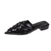 Mules de Verano 2025 Estilo Francés de Nicho Tejido Cruzado Hueco de Tacón Bajo Zapatos Planos Transpirables Cómodos Slip-On
