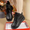 Botas de Algodón Casuales de Suela Blanda para Mamá 2025 Otoño e Invierno Nuevas Botas Cortas de Piel Suave Planas con Forro de Felpa Botas Cálidas