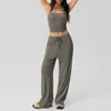Nuevo conjunto de pantalones casuales de rayas de comercio exterior de pierna ancha con top tipo tank top de cuello halter y almohadillas en el pecho, conjunto para Pilates yoga