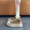Sapatos Femininos Estilo Coreano Novos para Primavera e Outono Bico Redondo Solado Grosso Moda Confortável Cadarço Plataforma Casual Estudante Sapatos Individuais Femininos