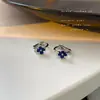Brincos de Presilha de Florzinha Colorida Exquisitos, Argolas Simples, Brincos de Flor de Trevo com Microincrustações, Design de Nicho para Mulheres, Brincos de Alta Qualidade