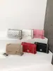 Nova Bolsa Quadrada Pequena de Corrente Transfronteiriça 2026, Bolsas Acolchoadas da Moda, Bolsa Transversal Ombro Feminina com Fechadura, Bolsa Pequena Estilo Chanel