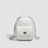 Mochila Acolchoada com Corrente e Textura de Nicho para Mulheres 2026 Nova Moda Versátil Mochila Pequena Bolsa de Ombro para Viagem para Mulheres