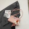 Exquisita Bolsa Lonchera tipo Satchel para Mujer 2025 Nuevo Estilo Patrón Granulado Bolso de Hombro Único Cruzado Versátil Bolso Cuadrado Pequeño Moda Bolsa Caja