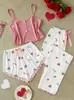 Nuevo producto transfronterizo 2026: Conjunto de loungewear para mujer con estampado de corazones y bloques de color, con una camisola, adecuado para usar como ropa exterior, directamente de fábrica