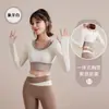 Ropa de Yoga para Mujer 2025 Primavera y Otoño Nuevo Estilo Ropa Exterior de Manga Larga con Almohadillas en el Pecho, Tops Deportivos Transpirables a Prueba de Impactos para Correr, Ropa de Fitness