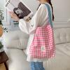 38251 Bolsa de lona feminina 2023 Nova bolsa de ombro xadrez de cor contrastante Bolsa de ombro de tecido para estudantes universitários Bolsa de viagem artística